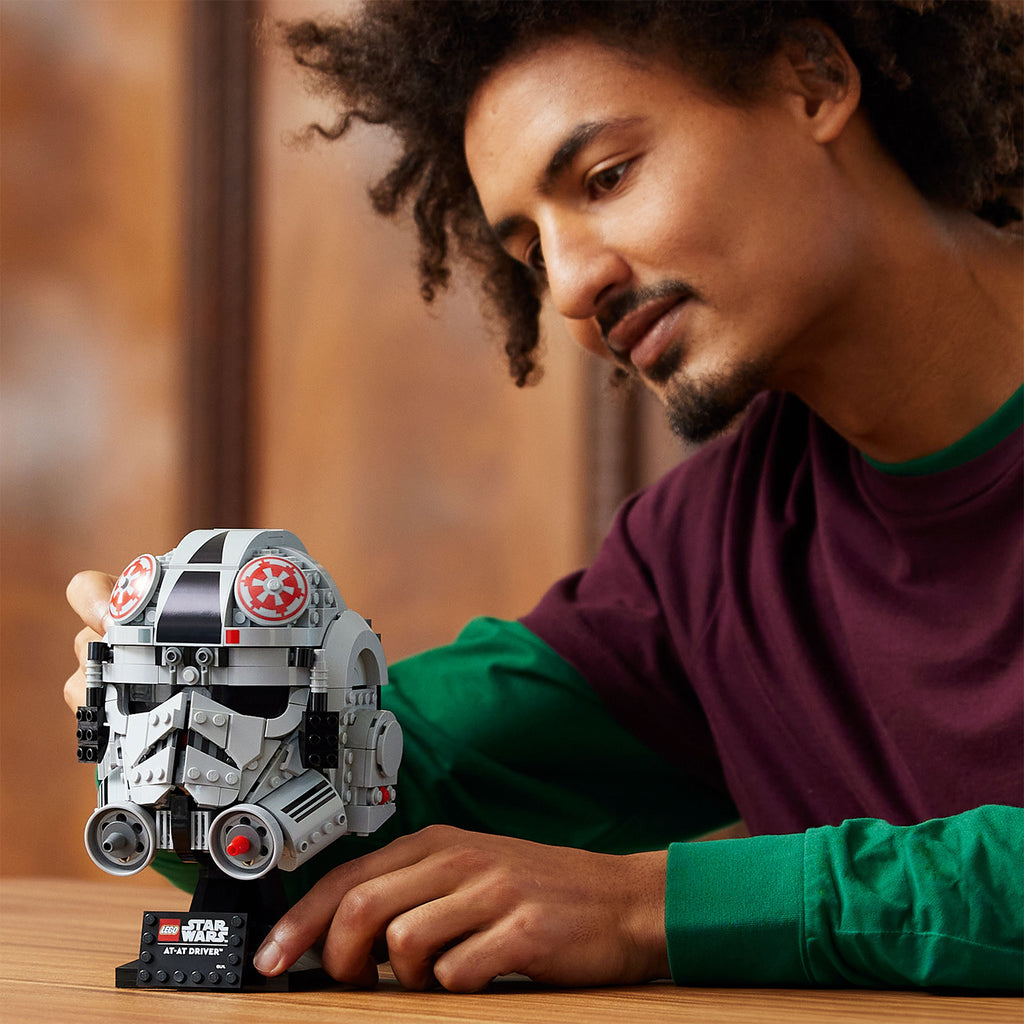 LEGO® Star Wars™ AT-AT Driver™ Helmet - Mô hình lắp ráp mũ bảo hiểm phi công - LEGO 75429 - Hình ảnh bổ sung 4