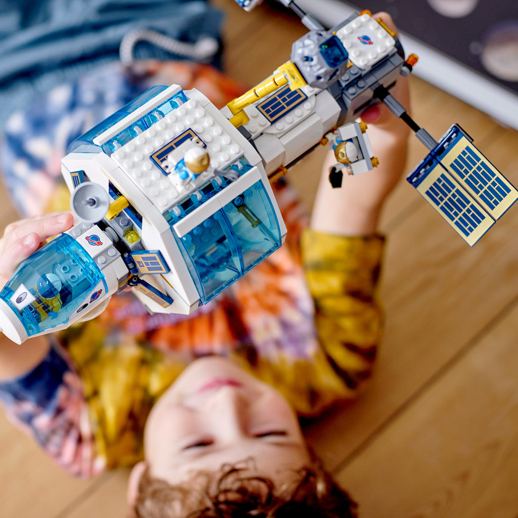 LEGO® City Lunar Space Station - Trạm Vũ Trụ Mặt Trăng - LEGO City 60349 - Góc nhìn khác 3