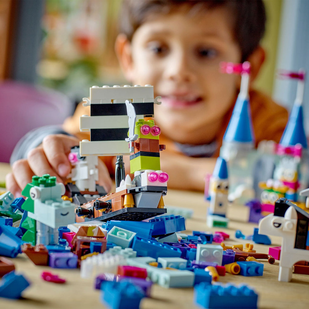 LEGO® Classic Creative Fantasy Universe - Bộ Đồ Chơi Lắp Ráp Sáng Tạo 1800 Mảnh LEGO 11033 - Hình ảnh bổ sung 4
