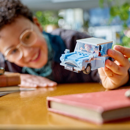 LEGO® Harry Potter™ Flying Ford Anglia™ - Mô hình xe bay Ford Anglia 76424 - Hình ảnh bổ sung 4