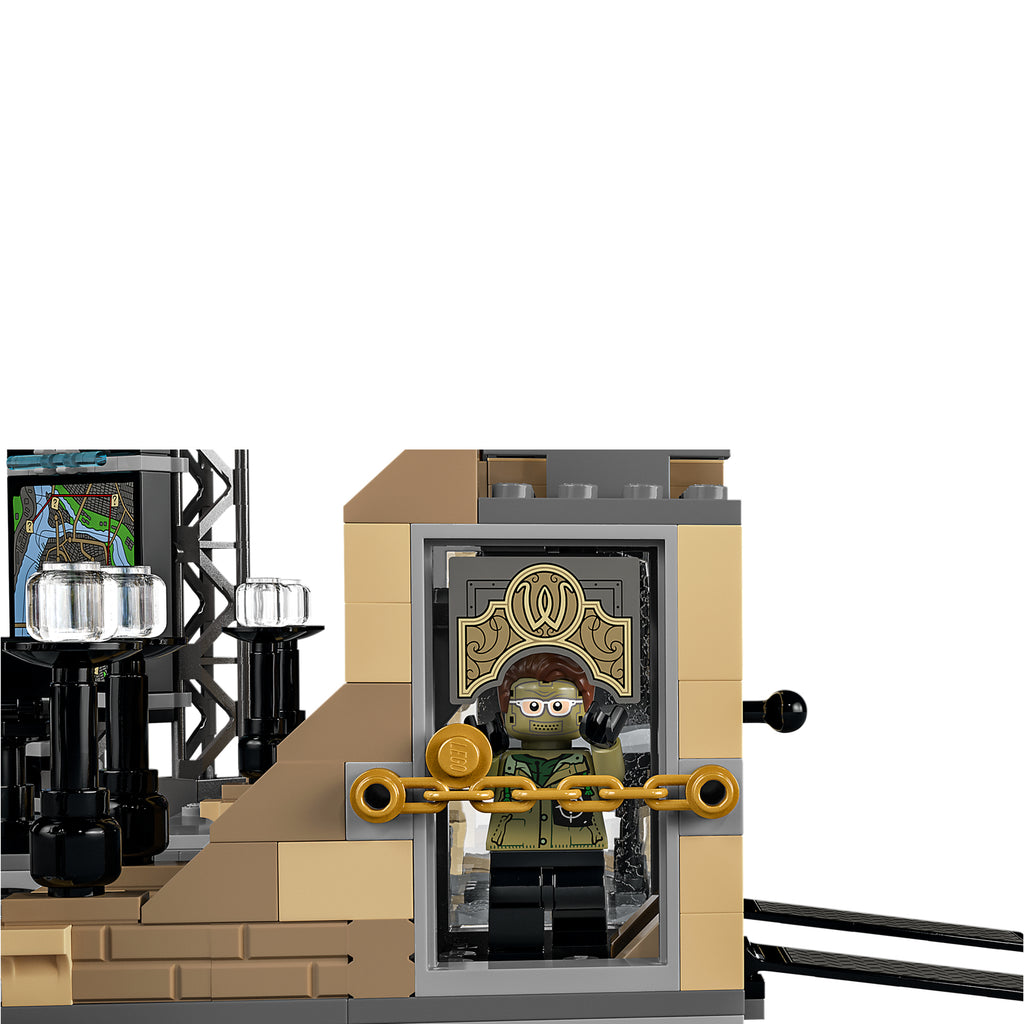 LEGO® DC Batman™ Batcave™: The Riddler™ Face-off - Bộ Đồ Chơi Lắp Ráp Hang Dơi LEGO 76183 - Hình ảnh bổ sung 13