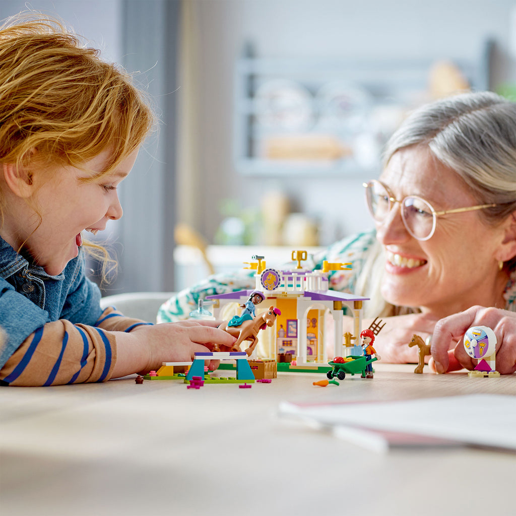 LEGO® Friends™ Horse Training - Đồ Chơi Lắp Ráp Huấn Luyện Ngựa 41746 - Góc nhìn khác 3