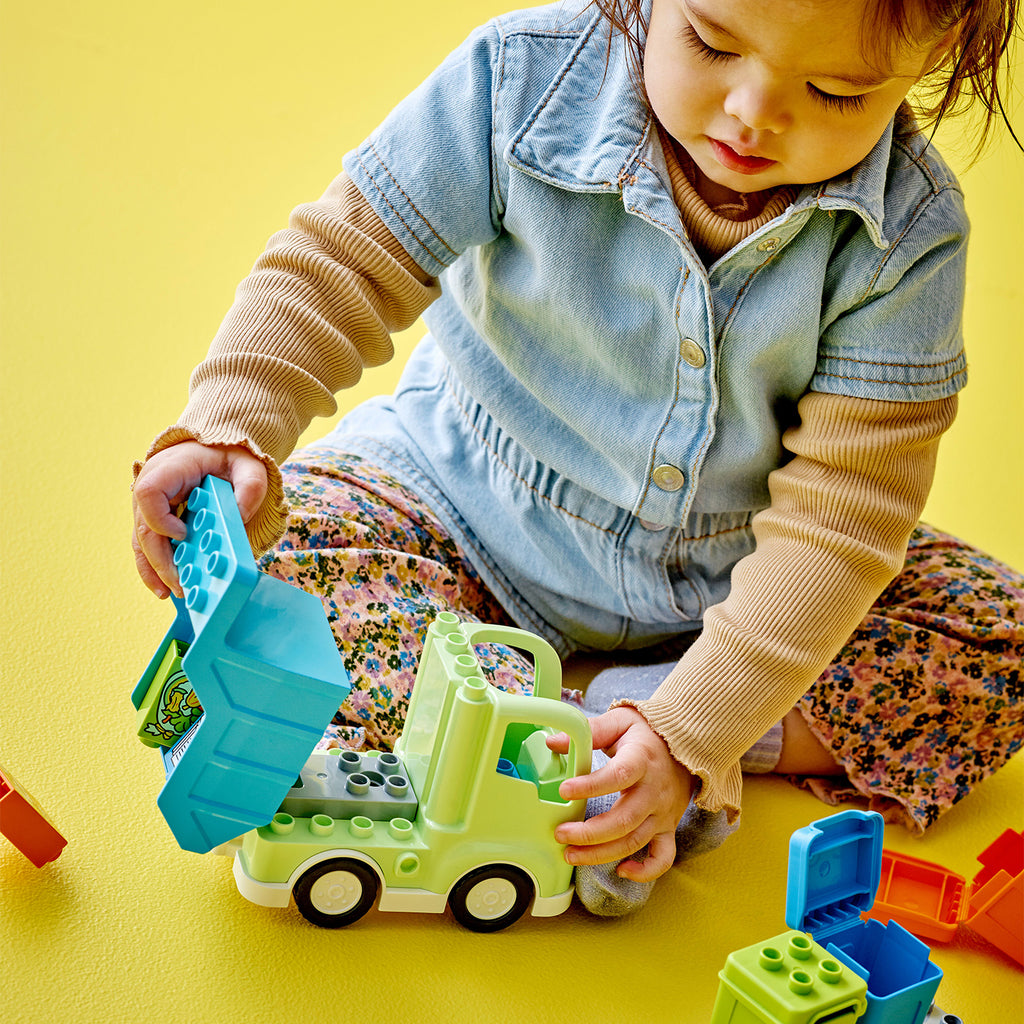 LEGO® DUPLO™ Town Recycling Truck - Đồ chơi Xe chở rác tái chế 10987 - LEGO chính hãng - Góc nhìn khác 3