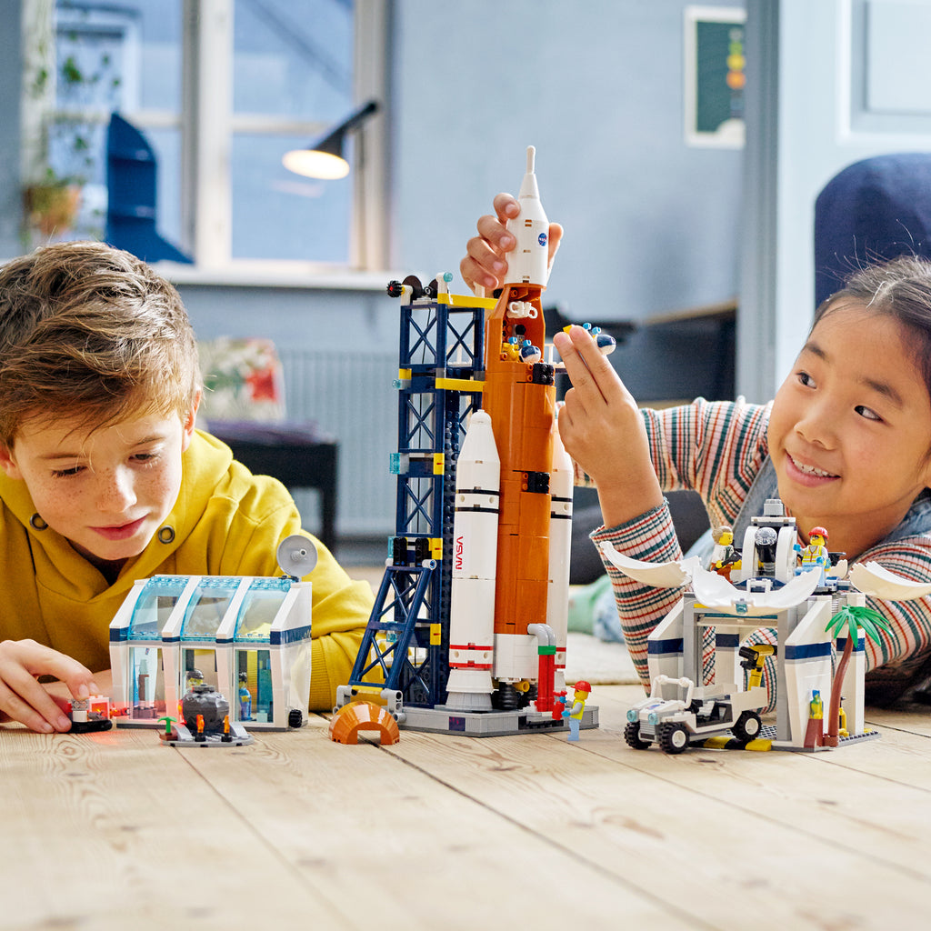 LEGO® City Rocket Launch Center - Trung Tâm Phóng Tên Lửa Không Gian NASA - LEGO 60351 - Góc nhìn khác 3