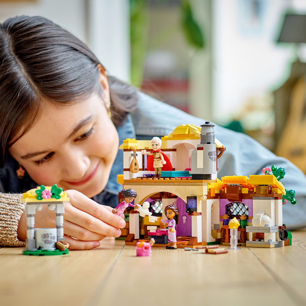 LEGO® Disney™ Asha's Cottage - Bộ Đồ Chơi Lắp Ráp Ngôi Nhà Của Asha - LEGO 43231 - Hình ảnh bổ sung 4