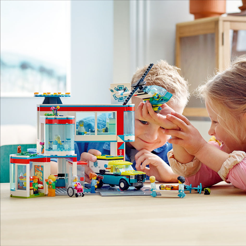 LEGO® City Hospital - Bộ Đồ Chơi Bệnh Viện Thành Phố - LEGO 60330 - Hình ảnh bổ sung 4