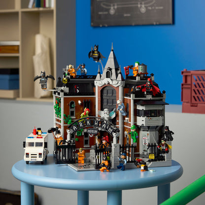 LEGO® DC Batman™ Arkham Asylum™ - Bộ Lắp Ráp Nhà Thương Điên Arkham LEGO 76300 - Hình ảnh bổ sung 4