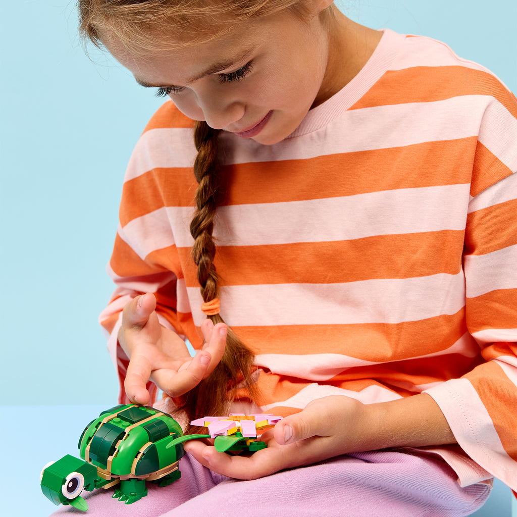 LEGO® Creator 3-in-1 Turtle with a Water Lily Flower - Đồ chơi lắp ráp Rùa và Hoa Súng 31377 LEGO - ảnh 3 - Building Sets
