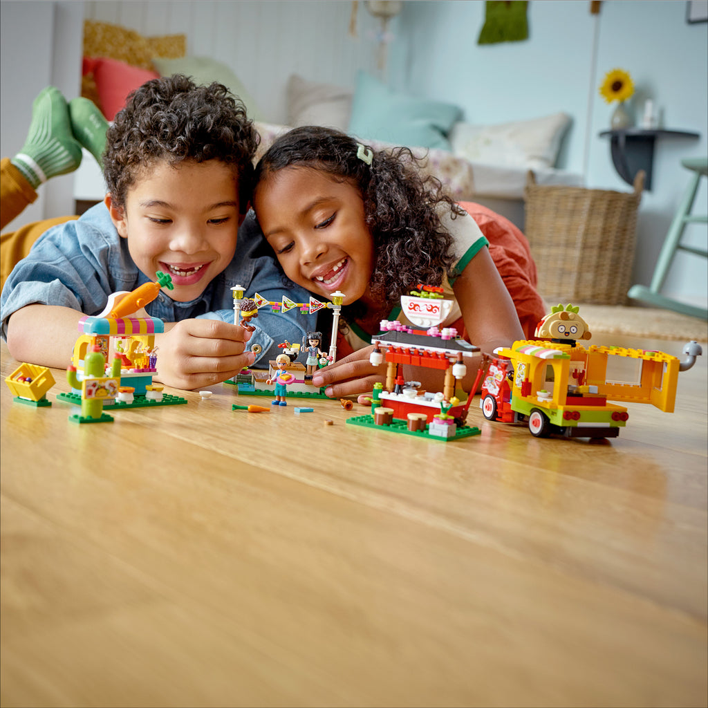 LEGO® Friends™ Street Food Market - Đồ Chơi Lắp Ráp Chợ Ẩm Thực Đường Phố - LEGO 41701 - Góc nhìn khác 3