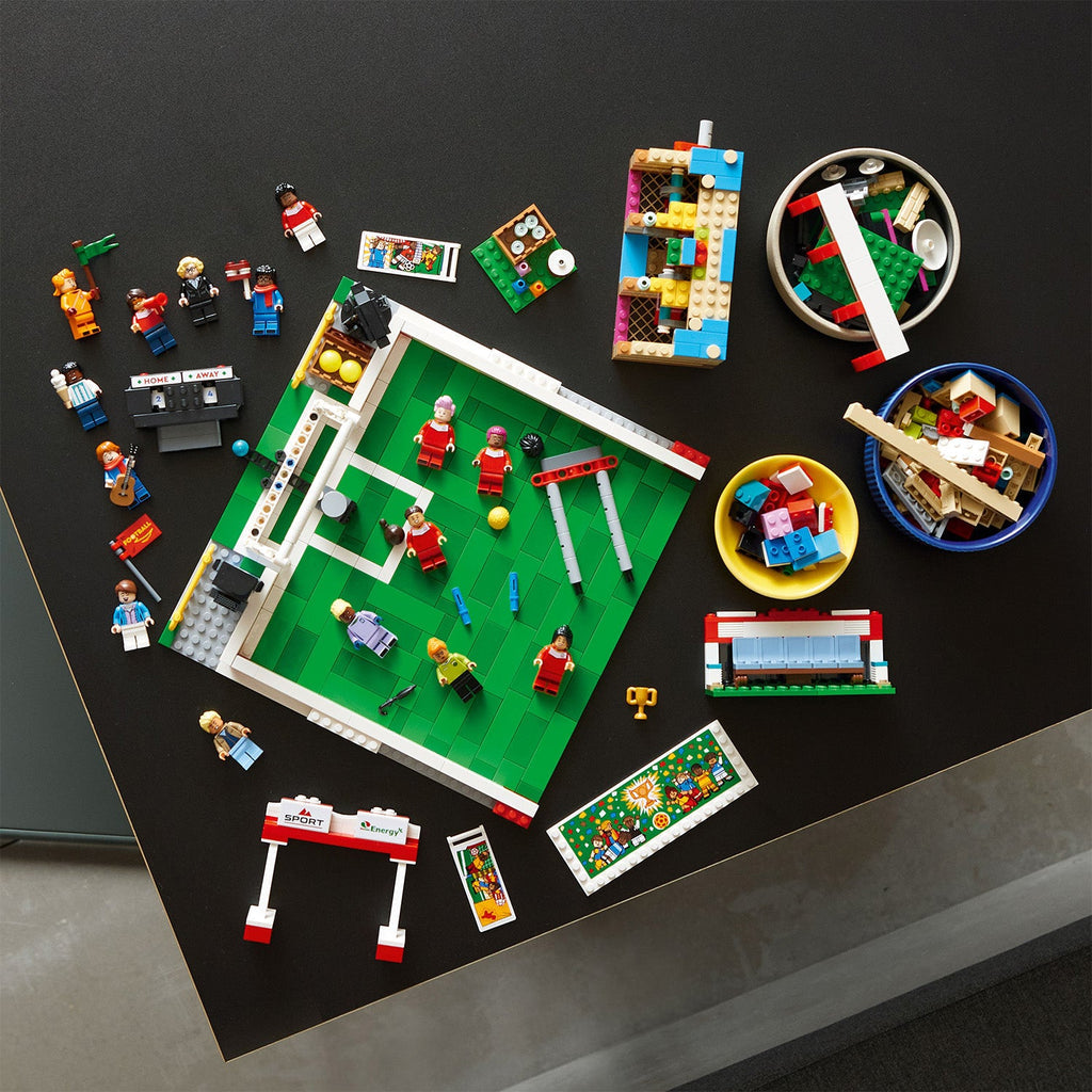 LEGO® Icons of Play - Bộ Lắp Ráp Sân Bóng Đá Thể Thao - LEGO 40634 - Hình ảnh bổ sung 5