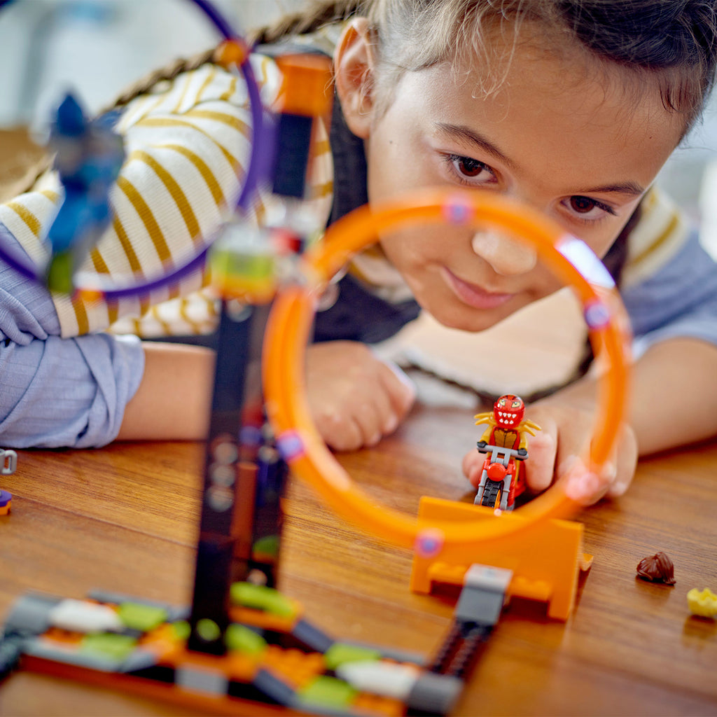 LEGO® City Spinning Stunt Challenge - Bộ Đồ Chơi Thử Thách Nhào Lộn - LEGO 60360 - Hình ảnh bổ sung 4