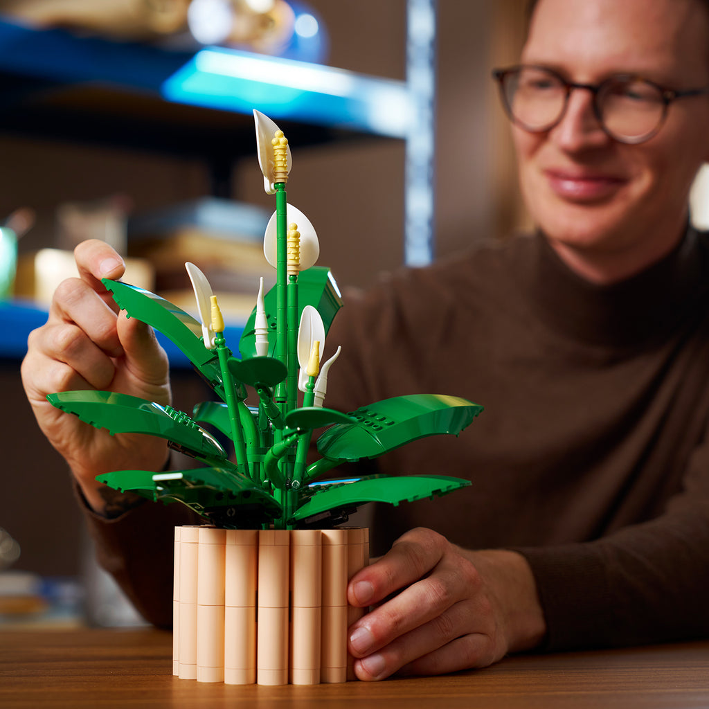 LEGO® Botanicals Peace Lily - Bộ Lắp Ráp Hoa Lan Ý Trang Trí - LEGO 11504