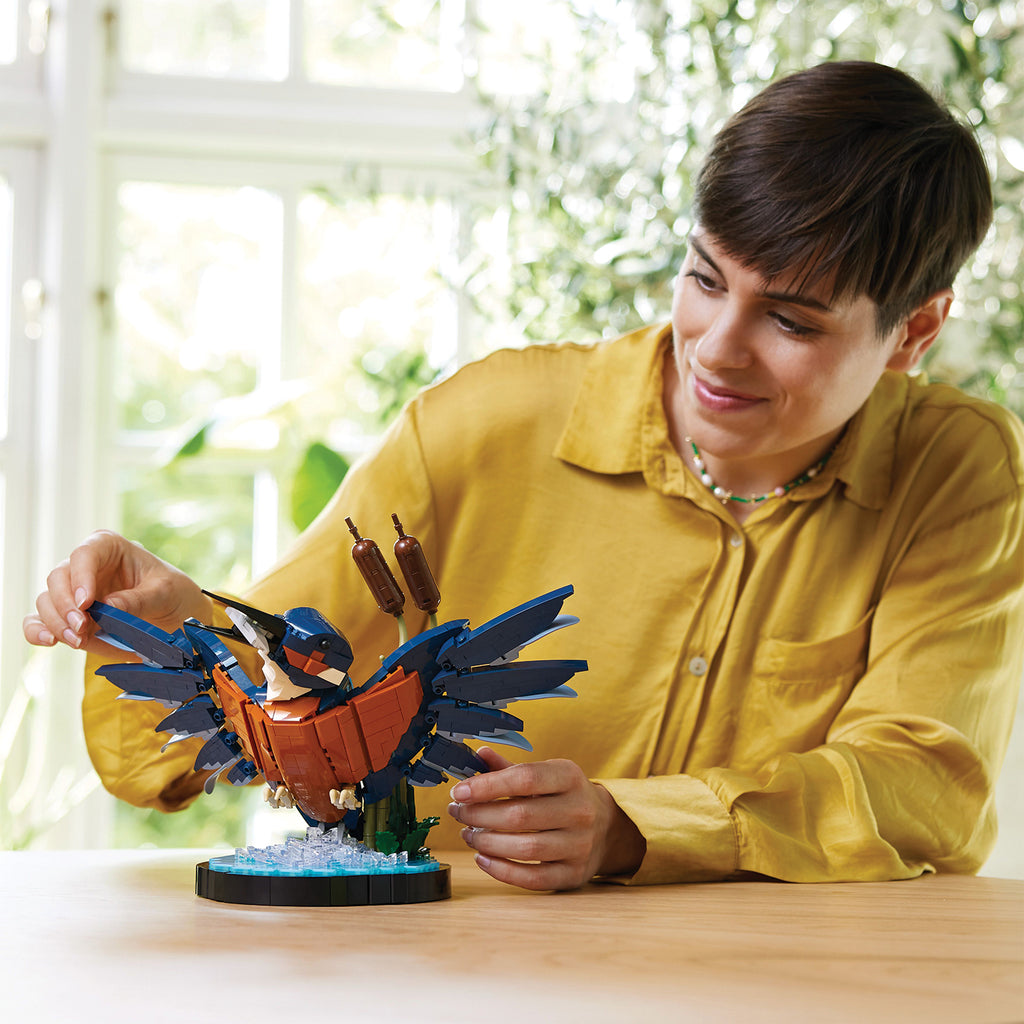 LEGO® ICONS™ Kingfisher Bird - Mô Hình Chim Bói Cá Trang Trí - LEGO 10331 - Hình ảnh bổ sung 4