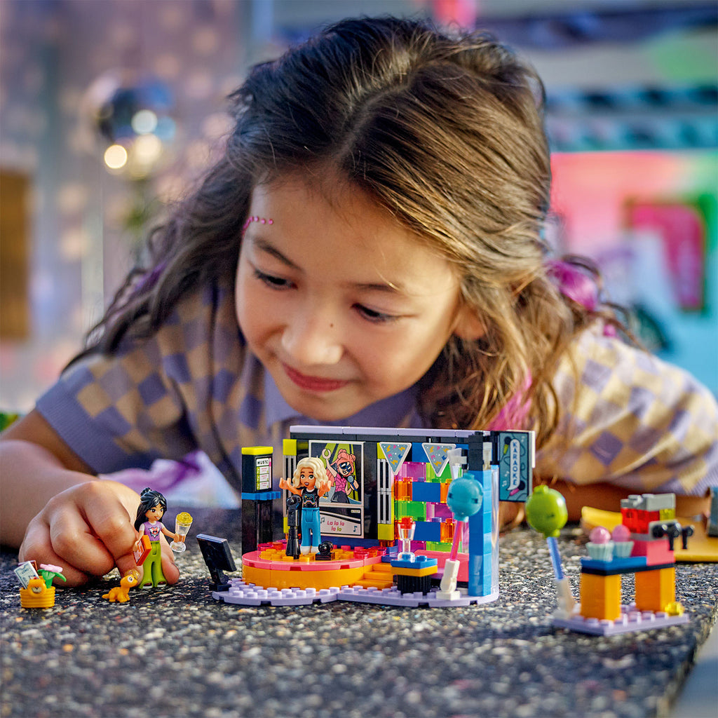 LEGO® Friends™ Karaoke Music Party - Đồ Chơi Lắp Ráp Tiệc Karaoke Âm Nhạc (42610) - Hình ảnh bổ sung 4