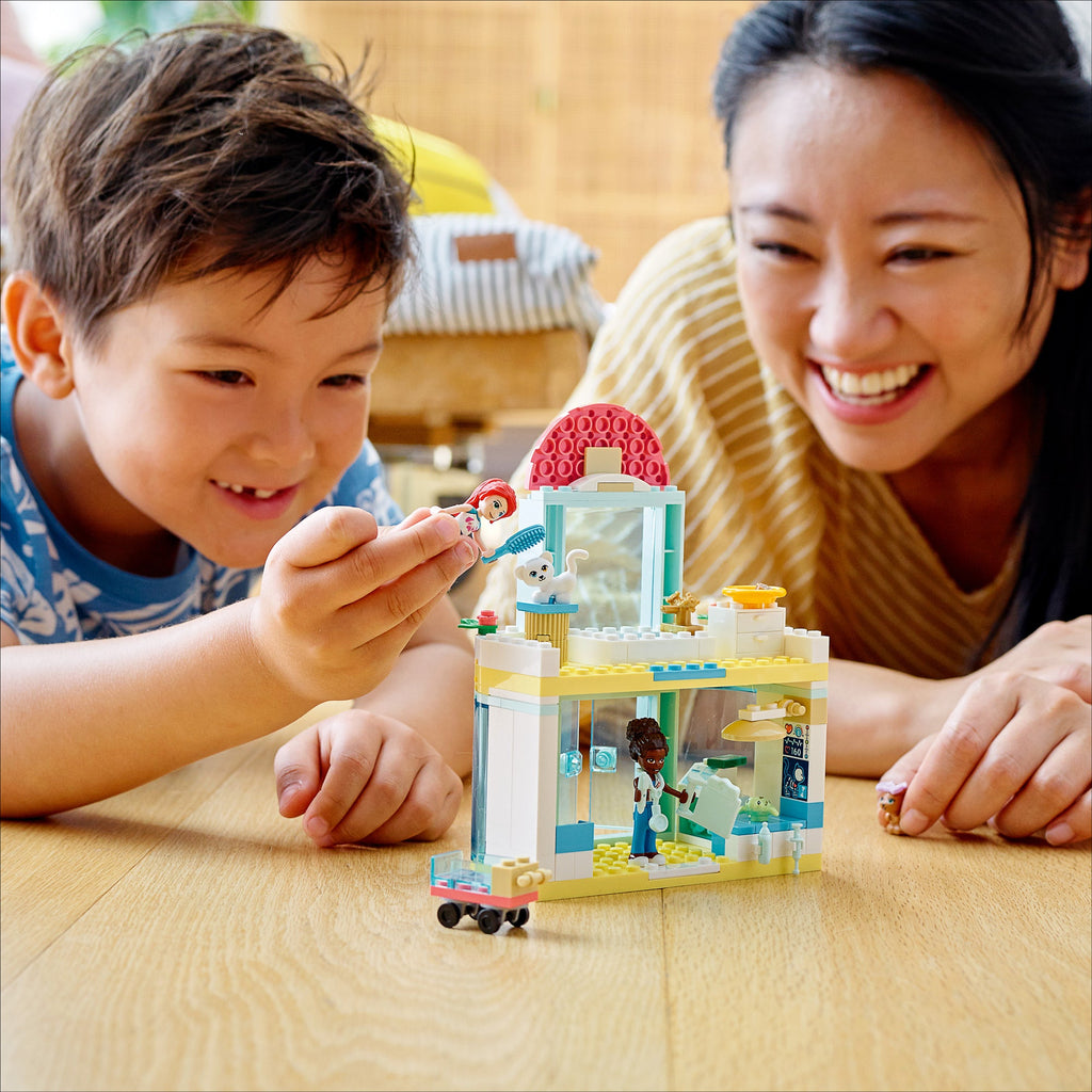 LEGO® Friends™ Pet Clinic - Đồ Chơi Lắp Ráp Phòng Khám Thú Cưng - LEGO 41695 - Góc nhìn khác 3