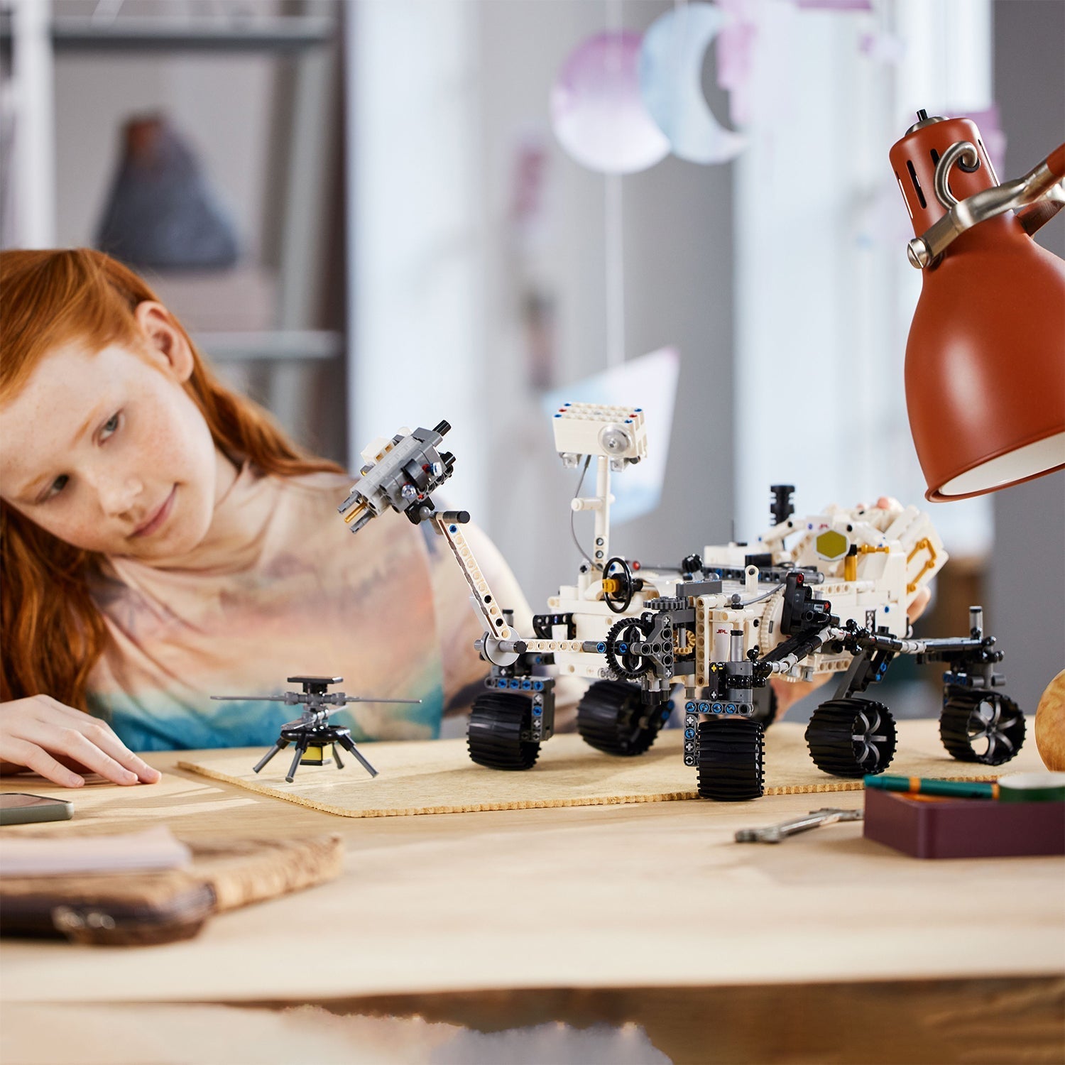 LEGO® Technic™ NASA Mars Rover Perseverance - Mô hình Xe tự hành Sao Hỏa - Đồ chơi lắp ráp 42158 - Góc nhìn khác 3
