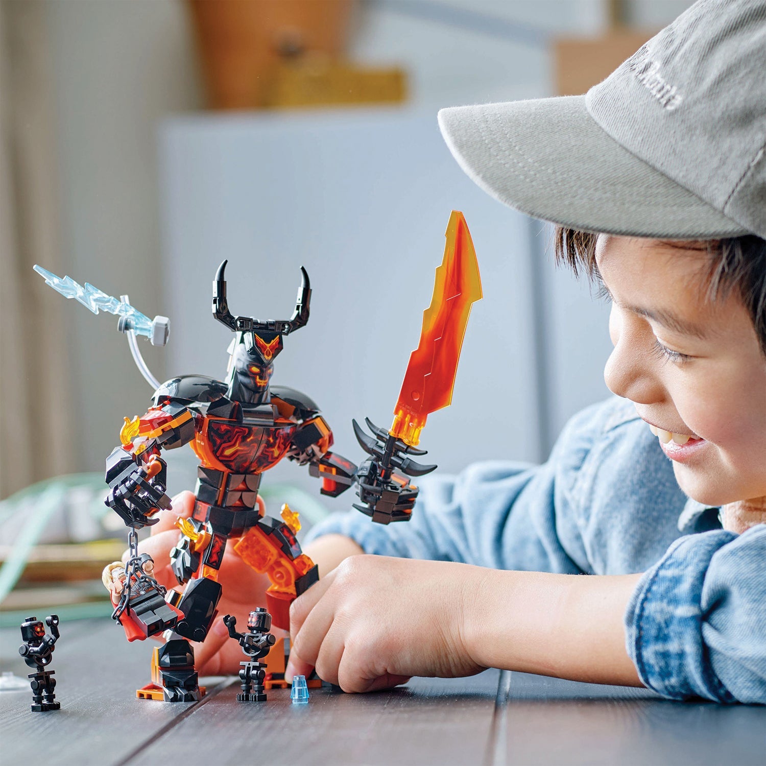 LEGO® Marvel Thor vs. Surtur Construction Figure - Đồ Chơi Lắp Ráp Mô Hình Siêu Anh Hùng LEGO 76289 - Hình ảnh bổ sung 4