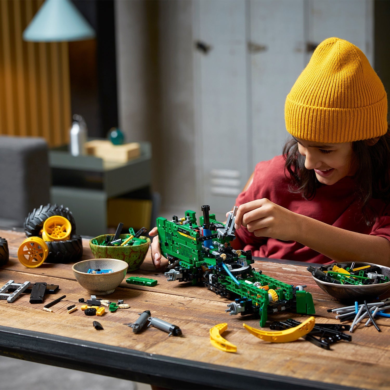 LEGO® Technic™ John Deere 948L-II Skidder - Mô Hình Xe Kéo Gỗ Kỹ Thuật LEGO 42157 - Hình ảnh bổ sung 5