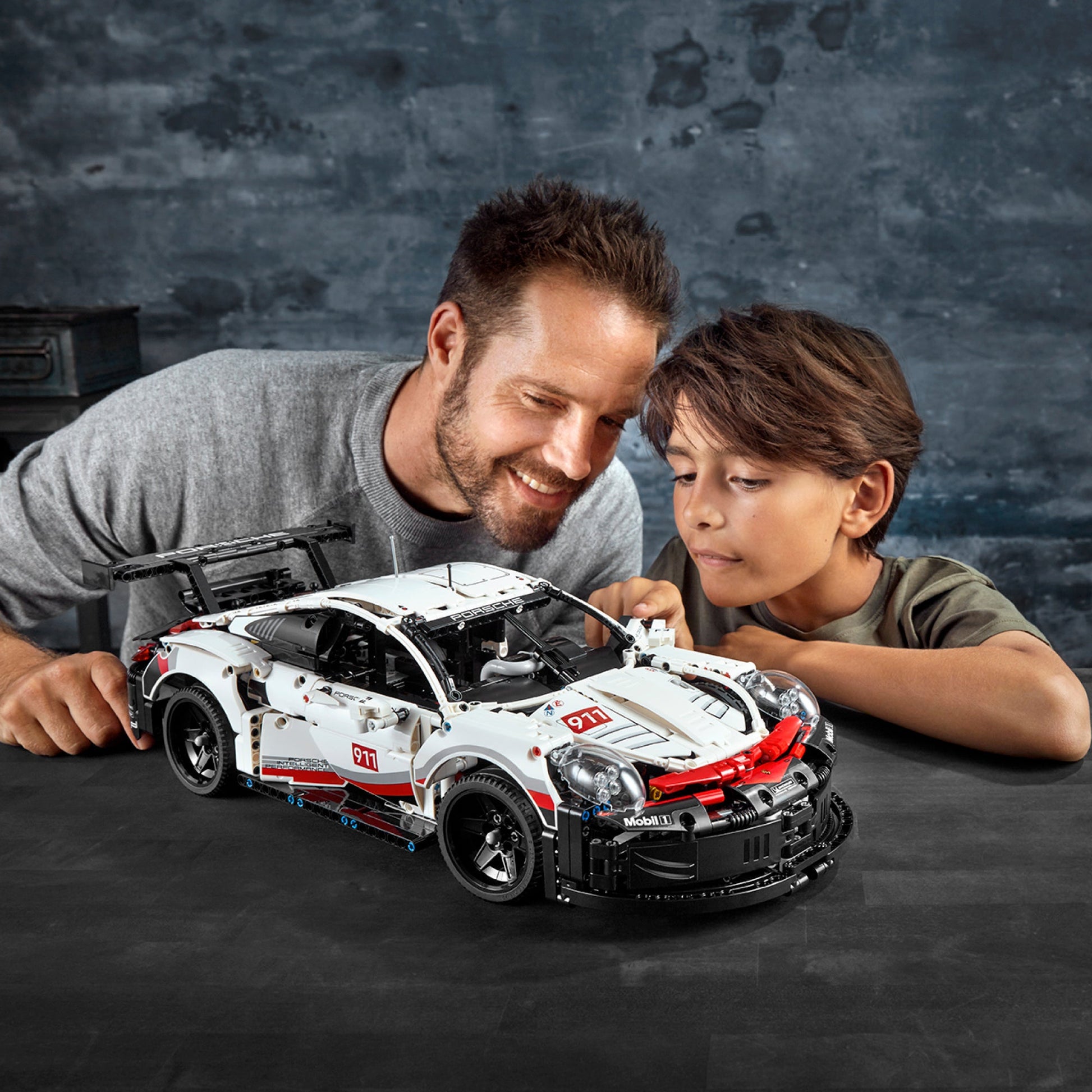LEGO® Technic™ 42096 Porsche 911 RSR - Mô Hình Xe Đua Siêu Xe Lắp Ráp Cao Cấp - Hình ảnh bổ sung 5