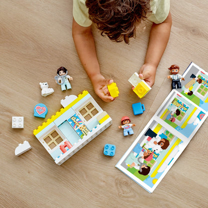 LEGO® DUPLO™ Rescue Doctor Visit - Đồ Chơi Khám Bệnh Cứu Hộ (10968) - Hình ảnh bổ sung 5