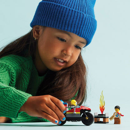 LEGO® City Fire Rescue Motorcycle - Đồ chơi lắp ráp Xe Mô tô Cứu hỏa - LEGO 60410 - Hình ảnh bổ sung 4