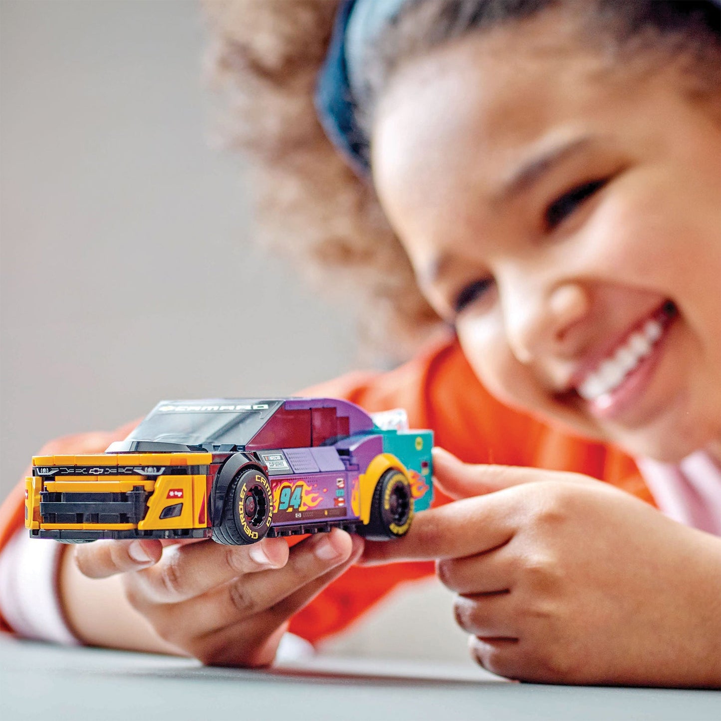 LEGO® Speed Champions NASCAR® Next Gen Chevrolet Camaro ZL1 - Đồ chơi lắp ráp mô hình xe đua (76935) - Góc nhìn khác 3