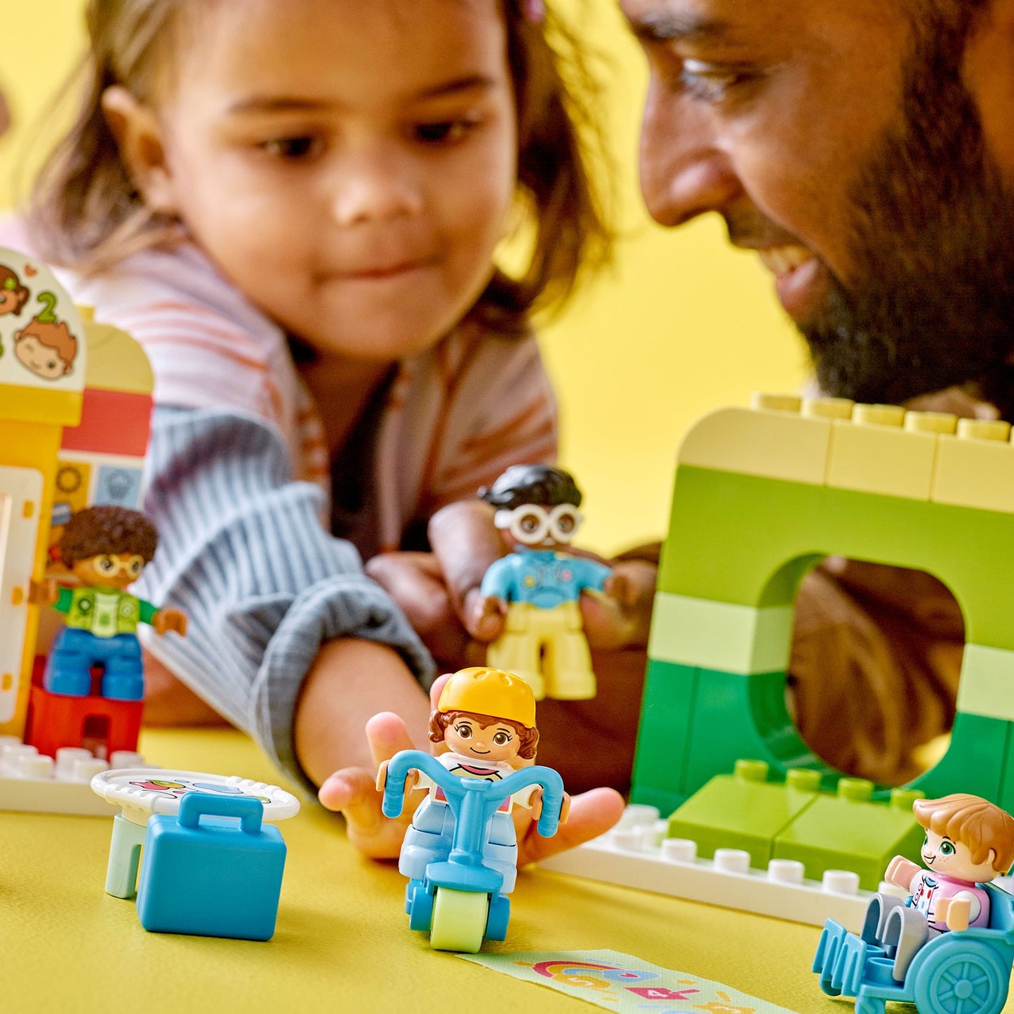 LEGO® DUPLO™ Life At The Day-Care Center - Đồ chơi Trung Tâm Chăm Sóc Trẻ Em (10992) - LEGO - Hình ảnh bổ sung 4