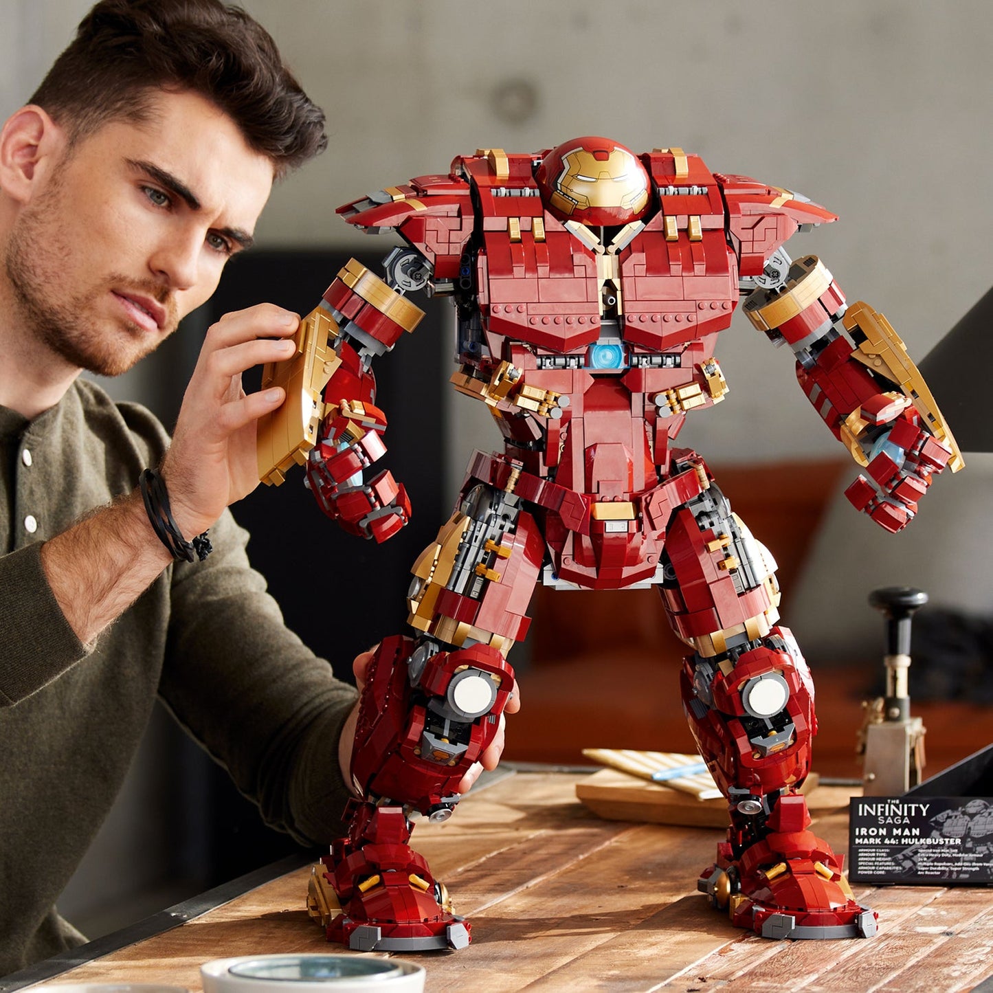 LEGO® Marvel Hulkbuster - Mô Hình Lắp Ráp Giáp Hulkbuster MK44 (76210) - LEGO - Góc nhìn khác 3