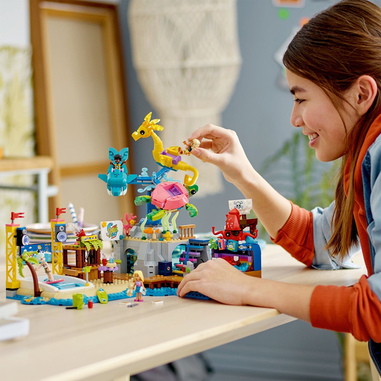 LEGO® Friends™ Beach Amusement Park - Công viên Giải trí Bãi biển - LEGO 41737 - Góc nhìn khác 3