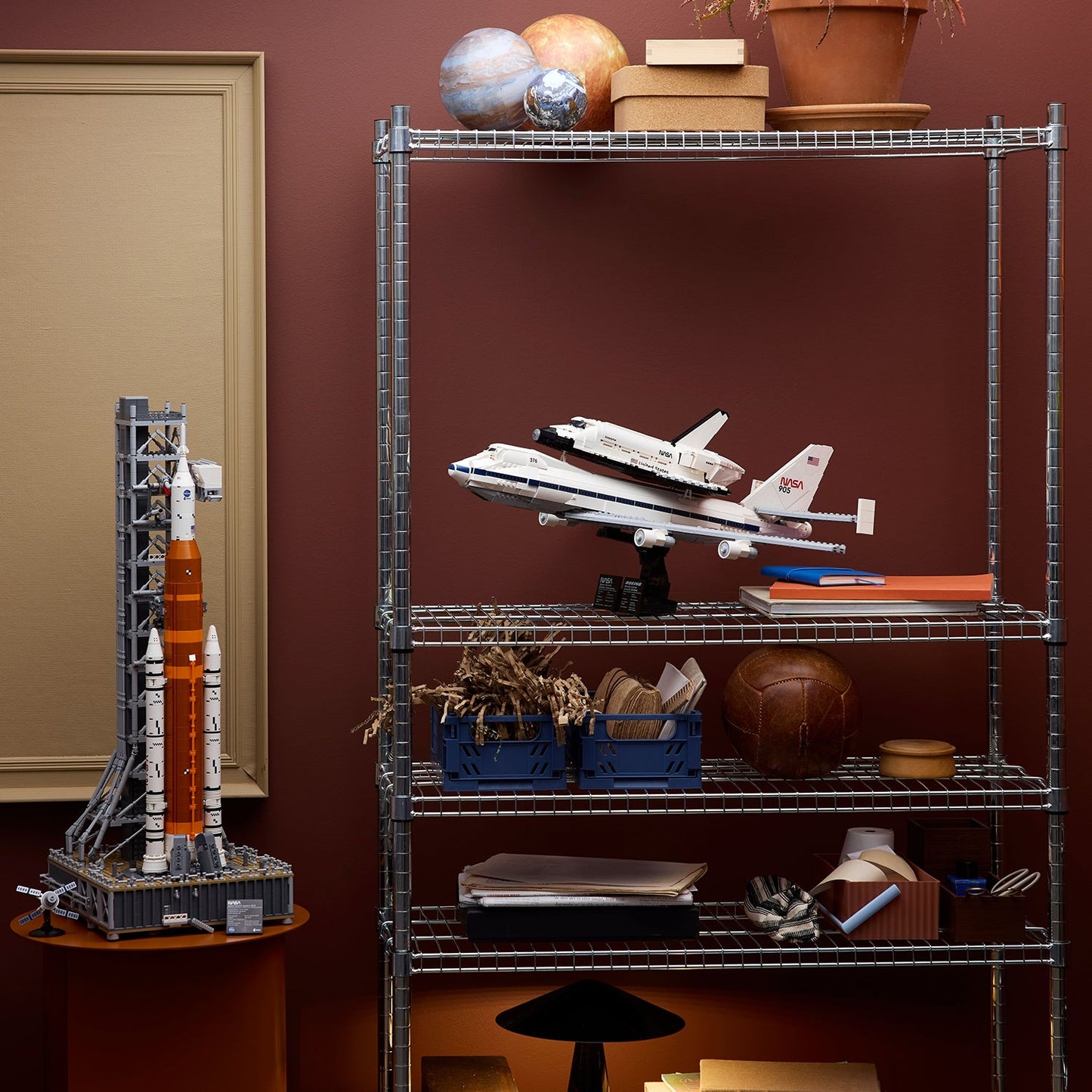 LEGO® ICONS™ Shuttle Carrier Aircraft