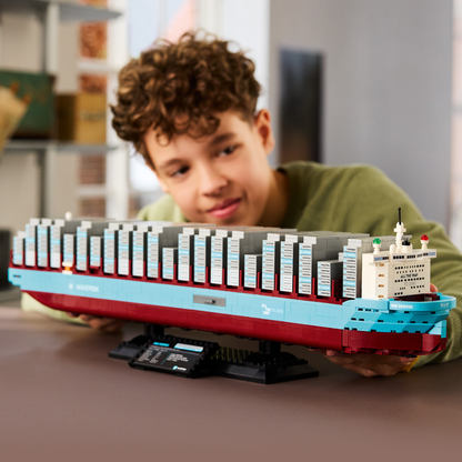 LEGO® Maersk Dual-Fuel Container Vessel
