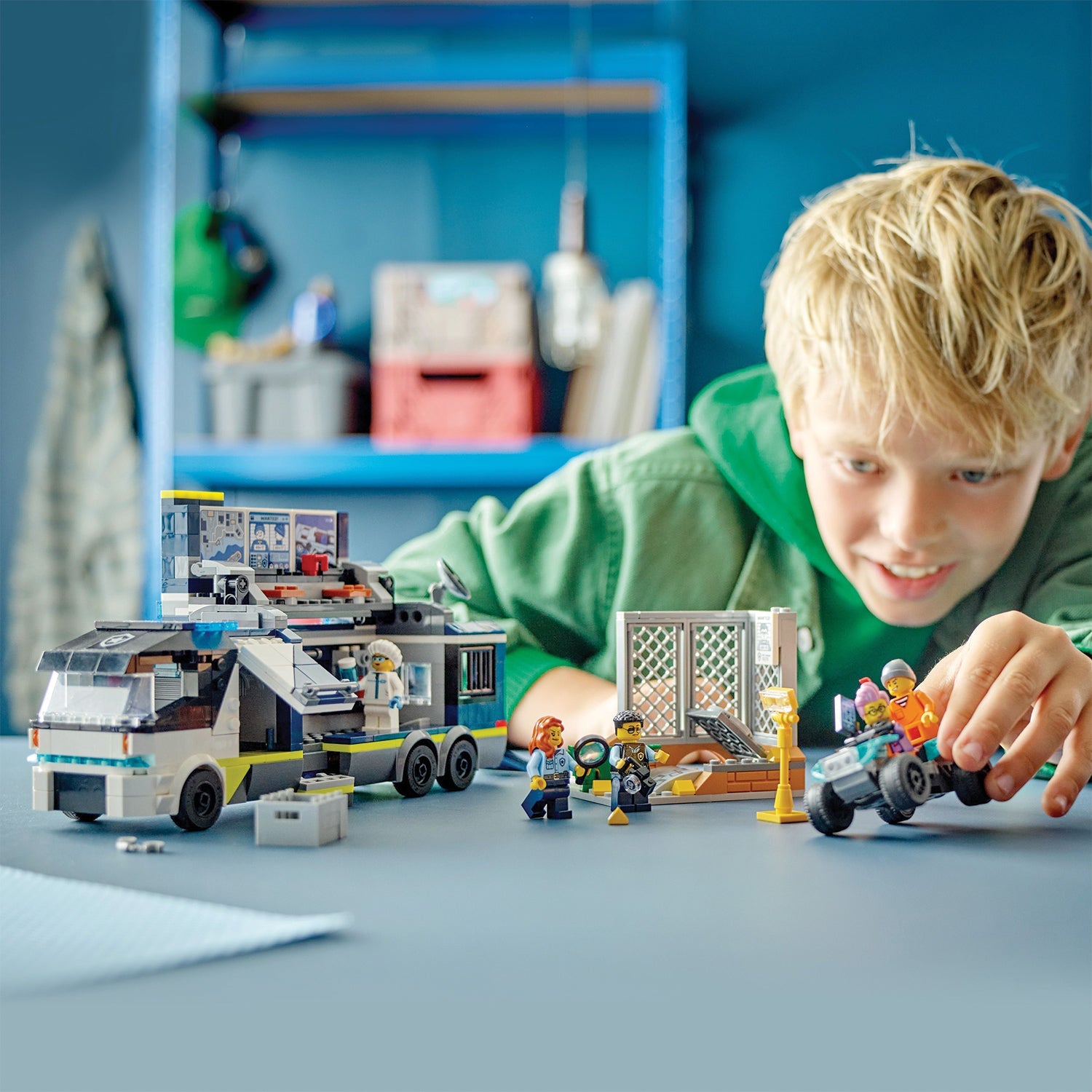 LEGO® City Police Mobile Crime Lab Truck - Xe Tải Phòng Thí Nghiệm Tội Phạm Lưu Động - LEGO 60418 - Hình ảnh bổ sung 4