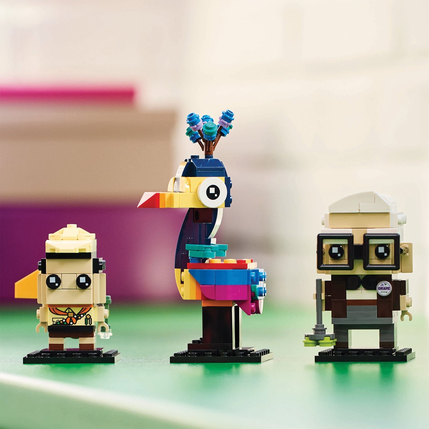 LEGO® BrickHeadz™ Carl, Russell & Kevin - Bộ Lắp Ráp Nhân Vật Phim Up (Vút Bay) - LEGO 40752 - Hình ảnh bổ sung 4