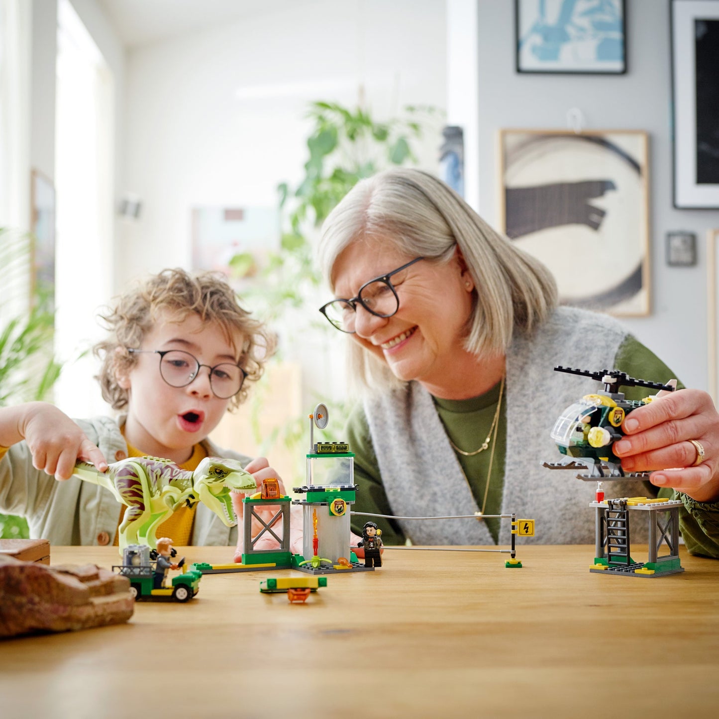 LEGO® Jurassic World T. rex Dinosaur Breakout - Đồ Chơi Lắp Ráp Khủng Long T-Rex LEGO 76944 - Góc nhìn khác 3