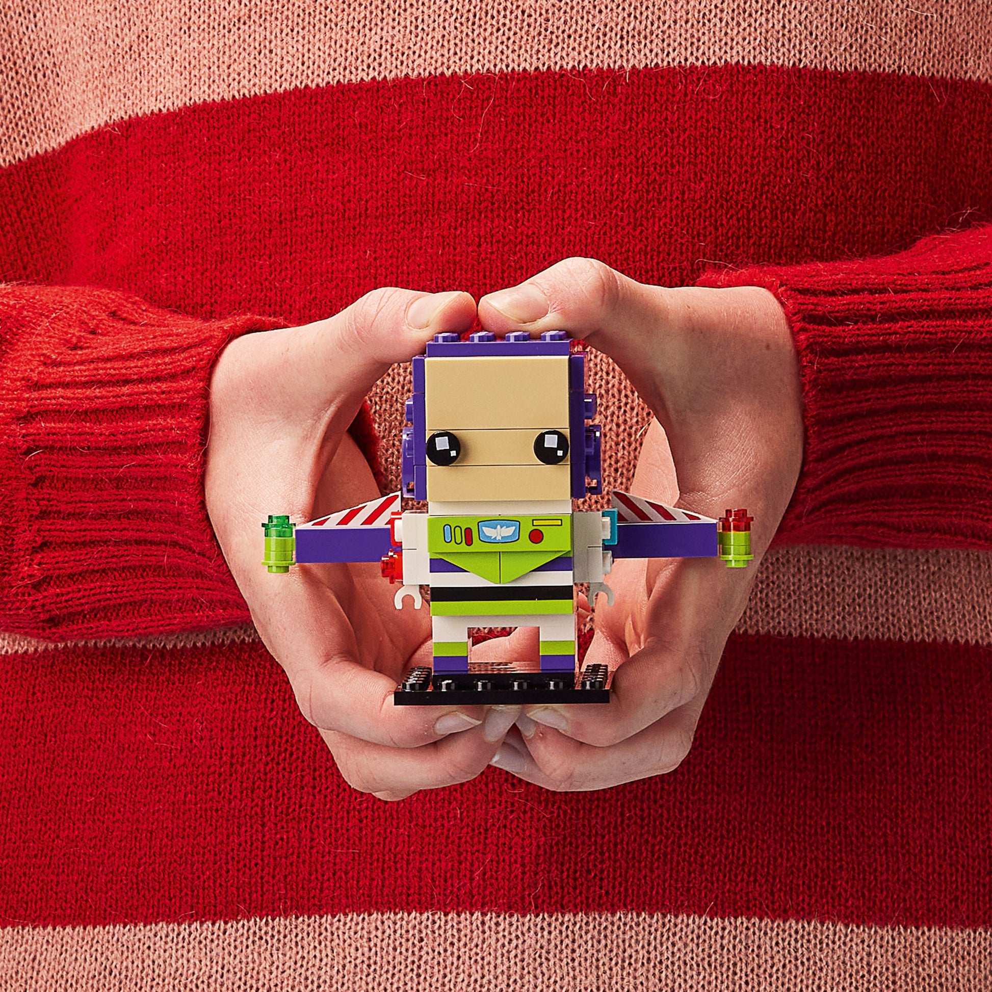 LEGO® BrickHeadz™ Buzz Lightyear - Mô Hình Lắp Ráp Disney Pixar LEGO 40552 - Hình ảnh bổ sung 4