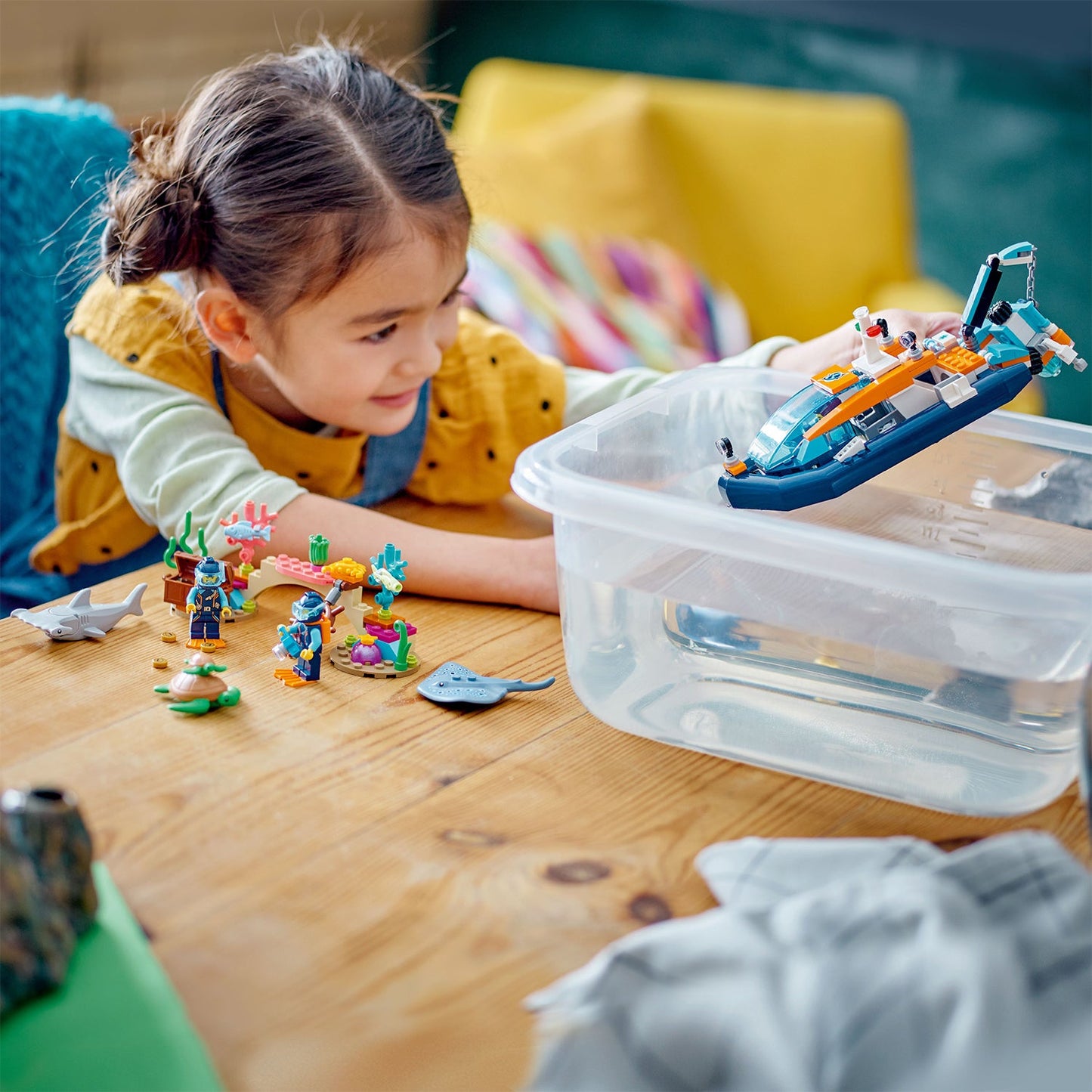LEGO® City Explorer Diving Boat - Đồ Chơi Lắp Ráp Tàu Thuyền Lặn Thám Hiểm - LEGO 60377 - Góc nhìn khác 3