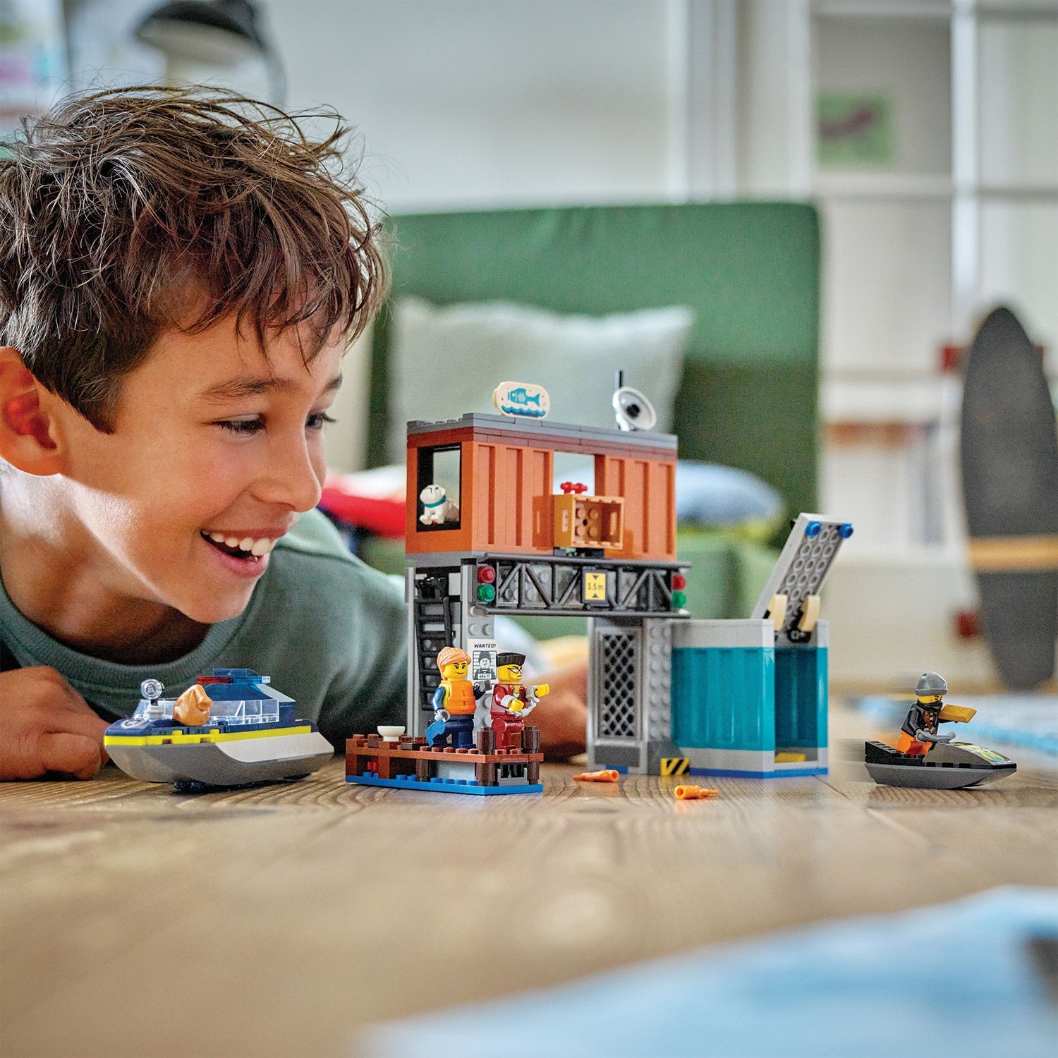 LEGO® City Police Speedboat and Crooks’ Hideout - Bộ Lắp Ráp Ca Nô Cảnh Sát và Hang Ổ Tội Phạm - LEGO 60417 - Hình ảnh bổ sung 4