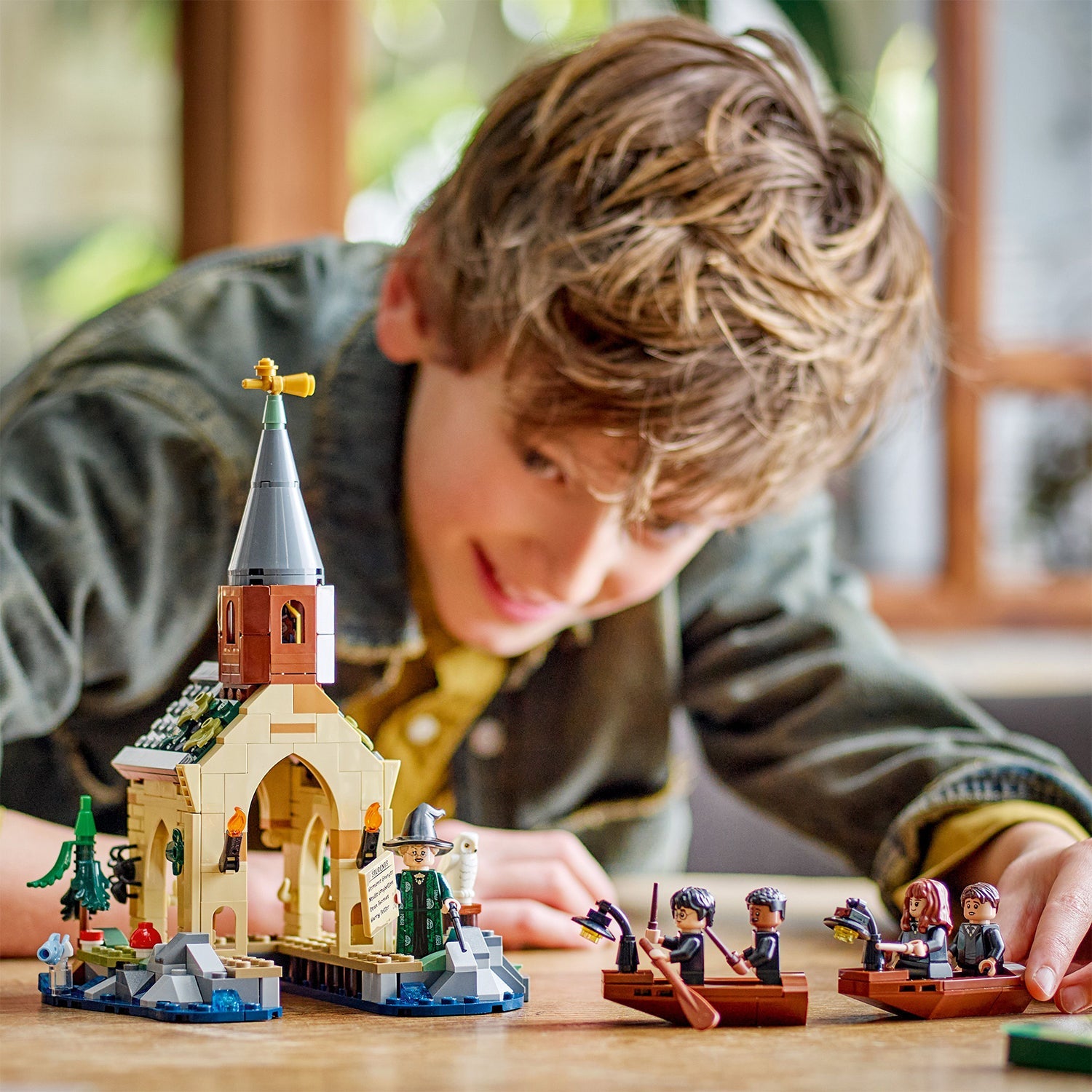 LEGO® Harry Potter™ Hogwarts™ Castle Boathouse - Đồ Chơi Lắp Ráp Nhà Thuyền Lâu Đài Hogwarts LEGO 76426 - Góc nhìn khác 3