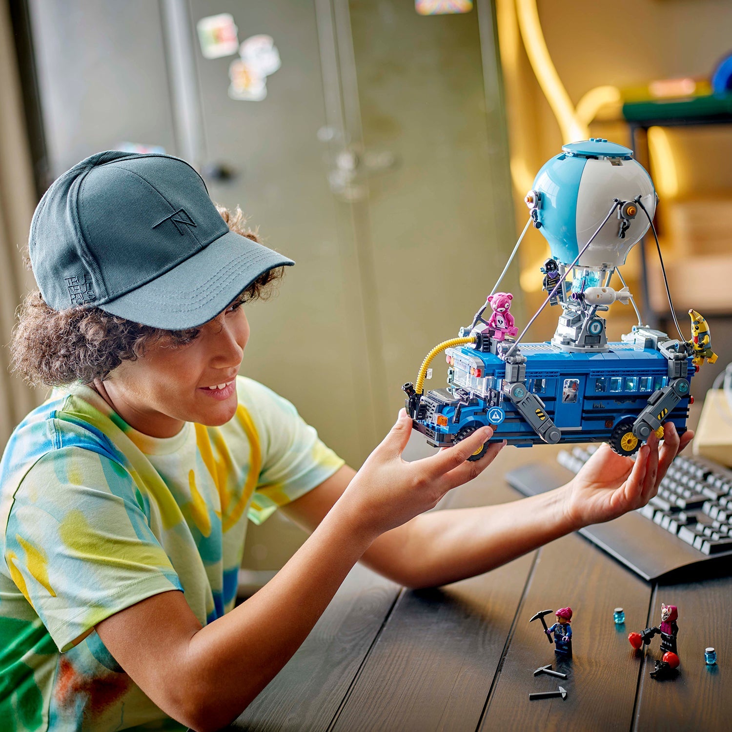 LEGO® Fortnite Battle Bus - Xe Bus Chiến Đấu Fortnite - LEGO 77073 - Hình ảnh bổ sung 4