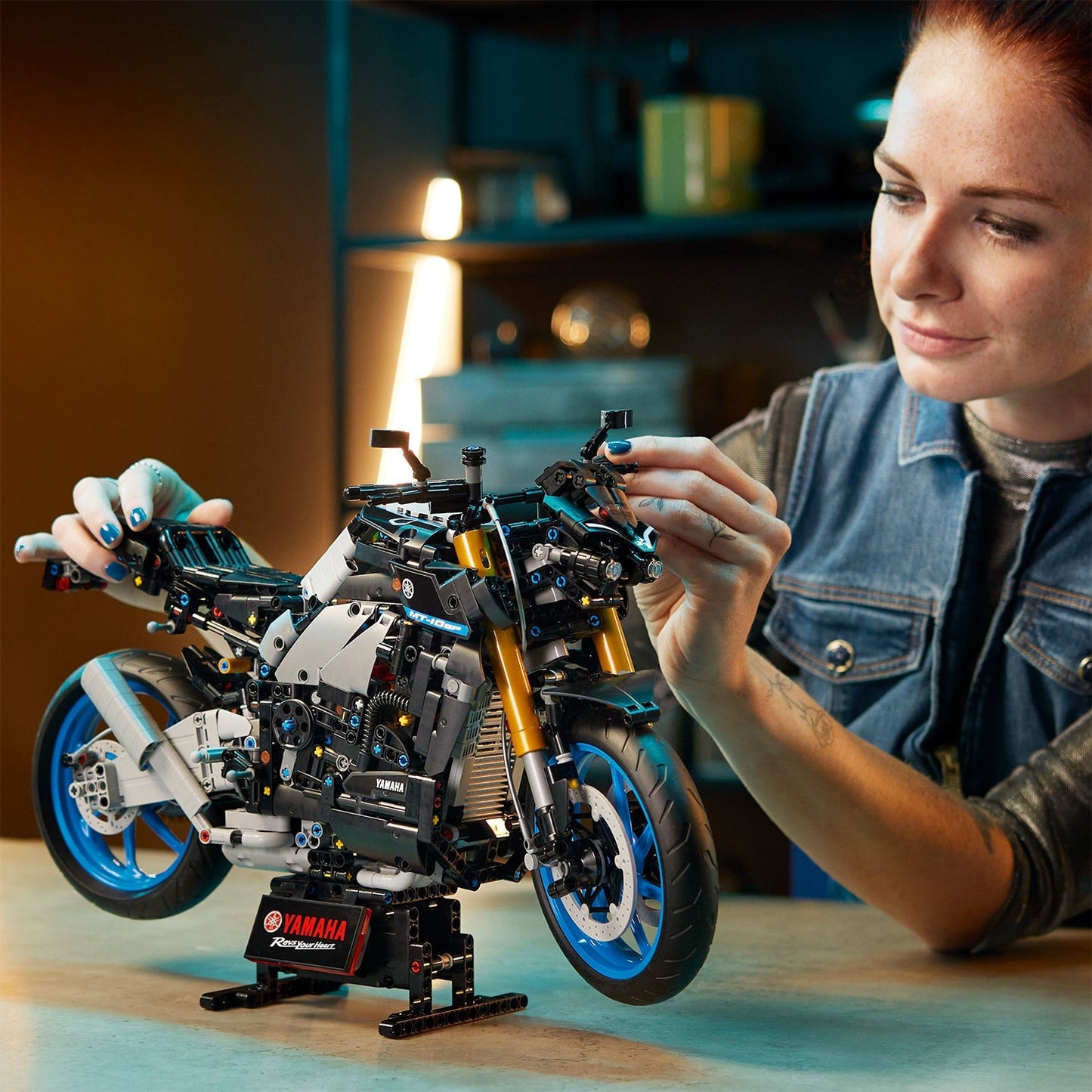 LEGO® TECHNIC™ Yamaha MT-10 SP - Mô Hình Xe Mô Tô Phân Khối Lớn LEGO 42159 LEGO - ảnh 5 - LEGO Technic