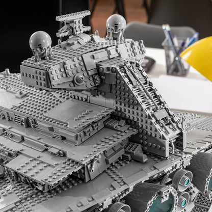 LEGO® Star Wars™ Imperial Star Destroyer™ Mô Hình Tàu Chiến Đế Chế UCS 75252