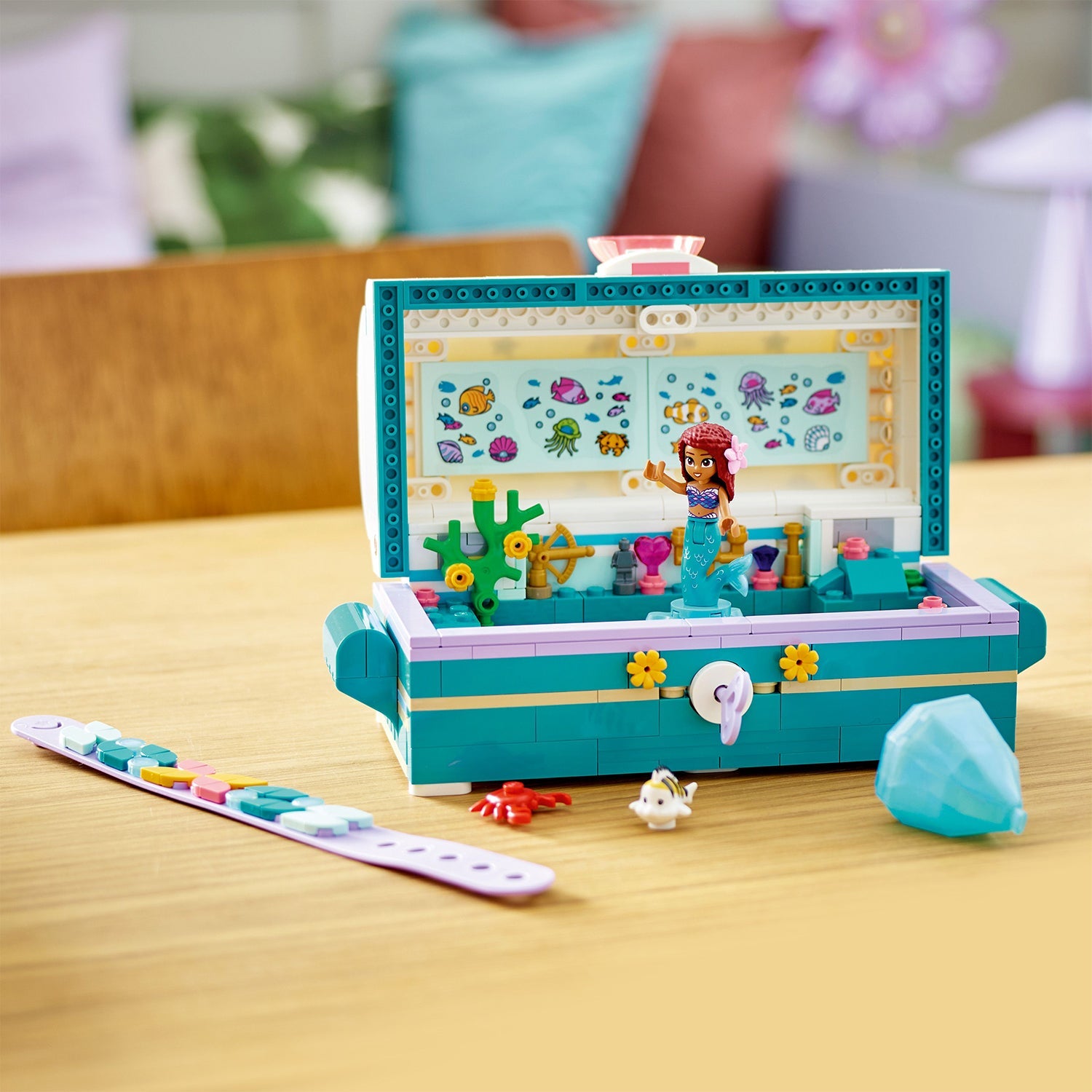 LEGO® Disney™ Ariel’s Treasure Chest - Đồ chơi lắp ráp Rương Kho Báu Nàng Tiên Cá - LEGO 43229 - Hình ảnh bổ sung 5
