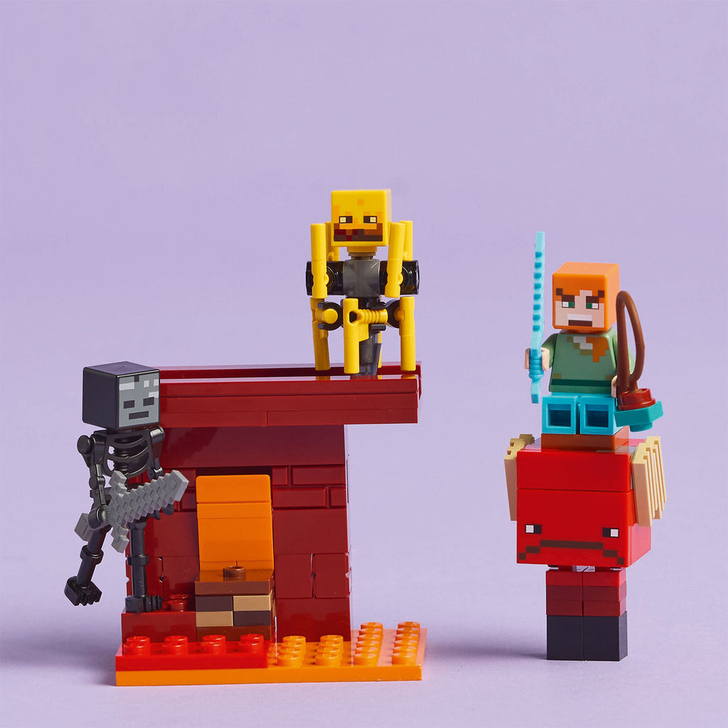 LEGO® Minecraft® The Nether Lava Battle - Đồ Chơi Lắp Ráp Cuộc Chiến Dung Nham LEGO 21266 - Hình ảnh bổ sung 5