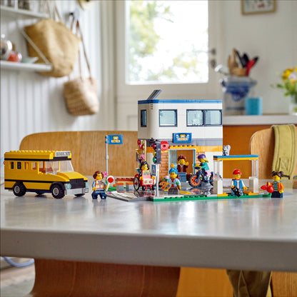 LEGO® City School Day - Bộ Đồ Chơi Lắp Ráp Trường Học 60329 - LEGO City - Hình ảnh bổ sung 5