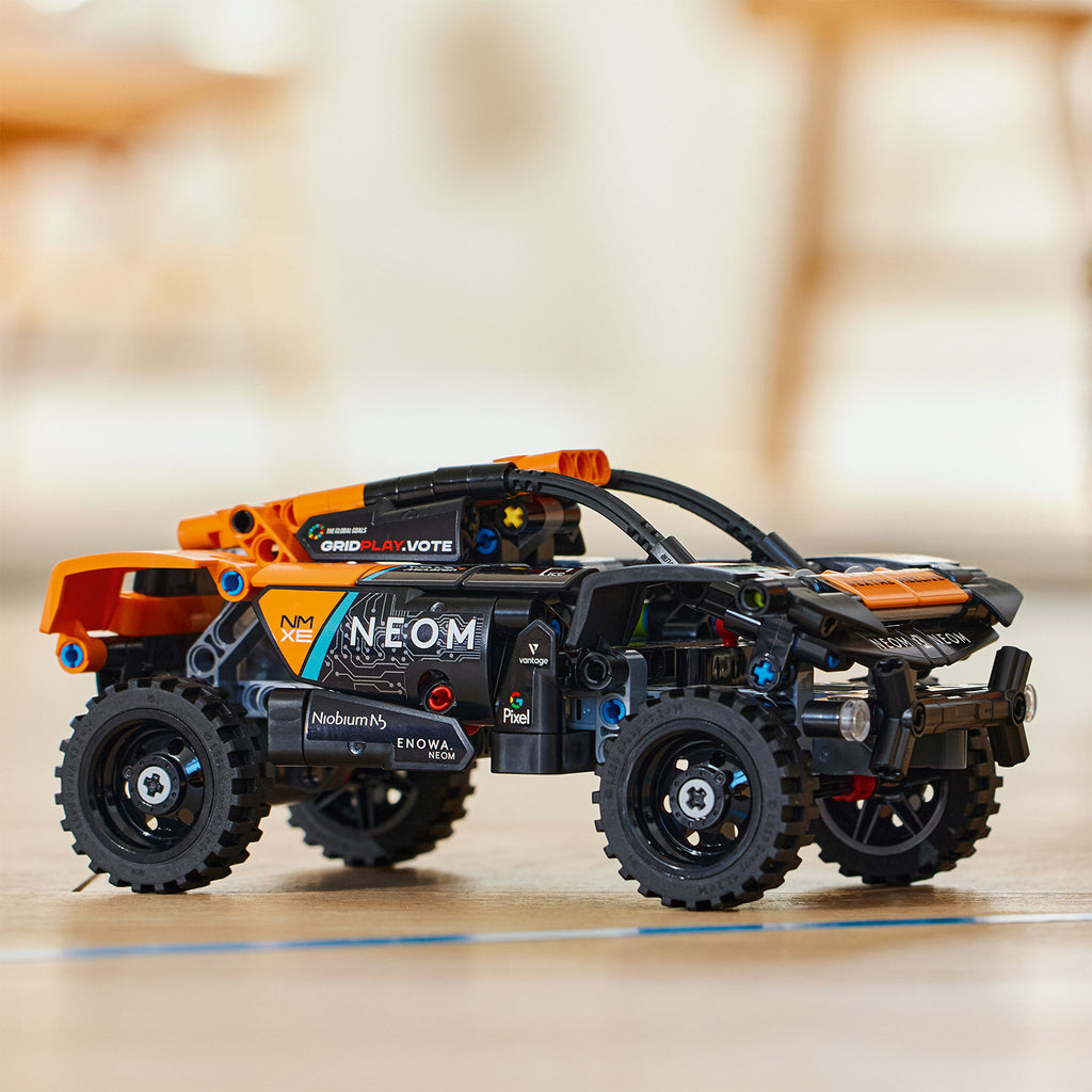 LEGO® Technic™ NEOM McLaren Extreme E Race Car - Xe Đua Địa Hình Kéo Lùi - LEGO 42166 - Hình ảnh bổ sung 5