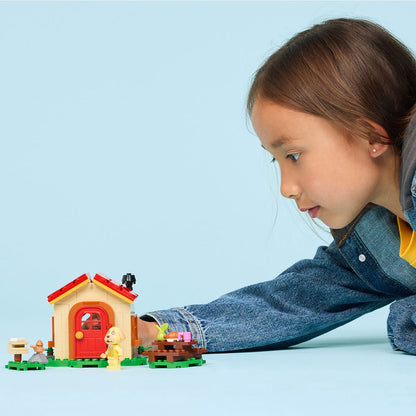 LEGO® Animal Crossing™ Goldie’s Cosy House - Bộ Đồ Chơi Lắp Ráp Ngôi Nhà Của Goldie - LEGO 77058