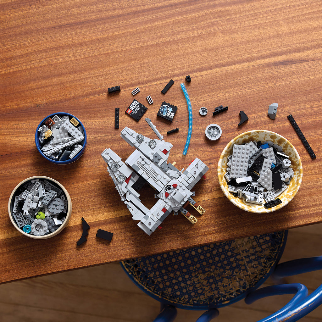 LEGO® Star Wars™ Millennium Falcon™ - Mô hình lắp ráp tàu không gian LEGO 75375 - Hình ảnh bổ sung 4