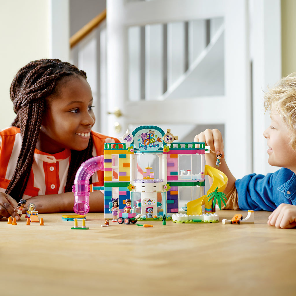 LEGO® Friends™ Pet Day-Care - Đồ Chơi Lắp Ráp Trung Tâm Chăm Sóc Thú Cưng - LEGO 41718 - Hình ảnh bổ sung 5