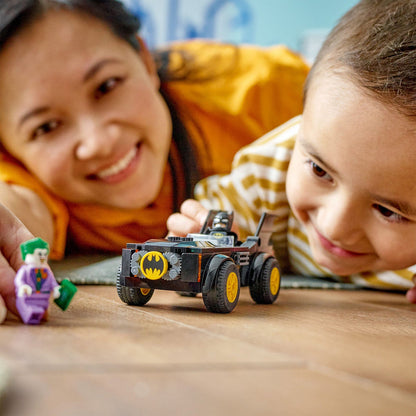 LEGO® DC Batmobile™ Pursuit: Batman™ vs. The Joker™ - Đồ Chơi Lắp Ráp Siêu Xe Batman (76264) - Hình ảnh bổ sung 4