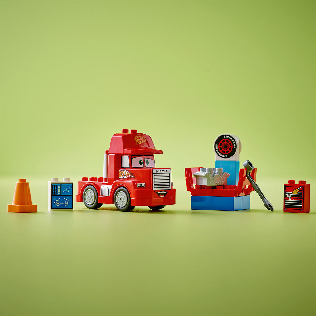 LEGO® DUPLO™ Mack at the Race - Đồ Chơi Lắp Ráp Xe Tải Mack Disney Pixar - LEGO 10417 - Hình ảnh bổ sung 5